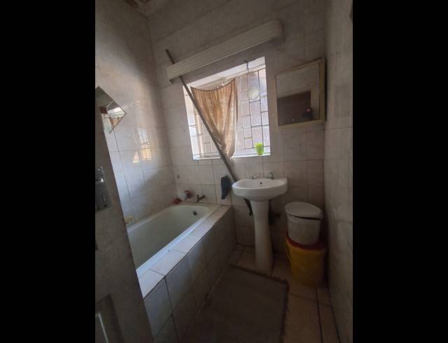 8 BEDROOM HOUSE FOR SALE IN PEACEHAVEN